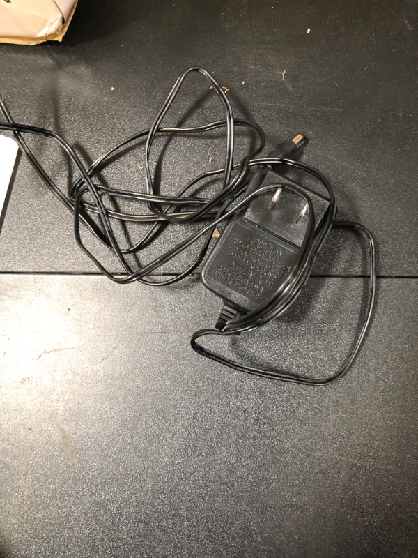 Photo 4 of StitchMaster Pro:Ballet on twin needles.Sewing machine,sewing machine for beginners,Double needle and double thread,16 kinds of stitches.Sewing machine for Household,sewing machine for adults.(Beige)