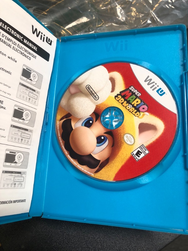 Photo 3 of Super Mario 3D World - Nintendo Wii U