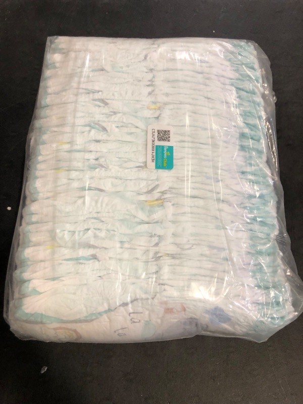 Photo 1 of Size 6 One Sleeve of Pamper Diapers