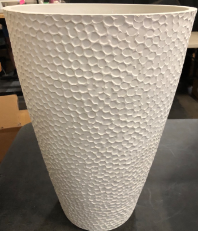 Photo 1 of LA JOLIE MUSE Tall White Planter for Indoor Plants,20 Inch Tall Round Planter, Modern Flower Pot Containers,Large Decorative Tree Plant Pot,1 Pack