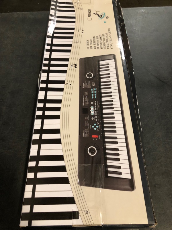 Photo 1 of 61 keys keyboard piano, Electronic Digital Piano with Built-In Speaker Microphone, Portable Keyboard Gift Teaching for Beginners, electric piano for kids
