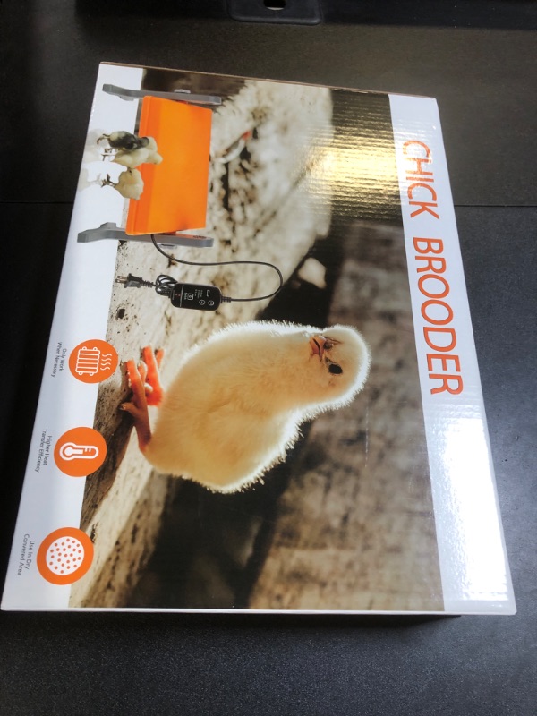 Photo 2 of Xbrigh Chick Brooder Heater - Adjustable Temperature, Size, Height for 10 Chicks - Green (12'' x 8'')