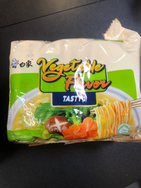 Photo 3 of BaiXiang Vegetable Flavor Ramen Noodles, Vegetable Instand Noodles for Vegetarianism, Pack of 5 (BB 02/10/2025)