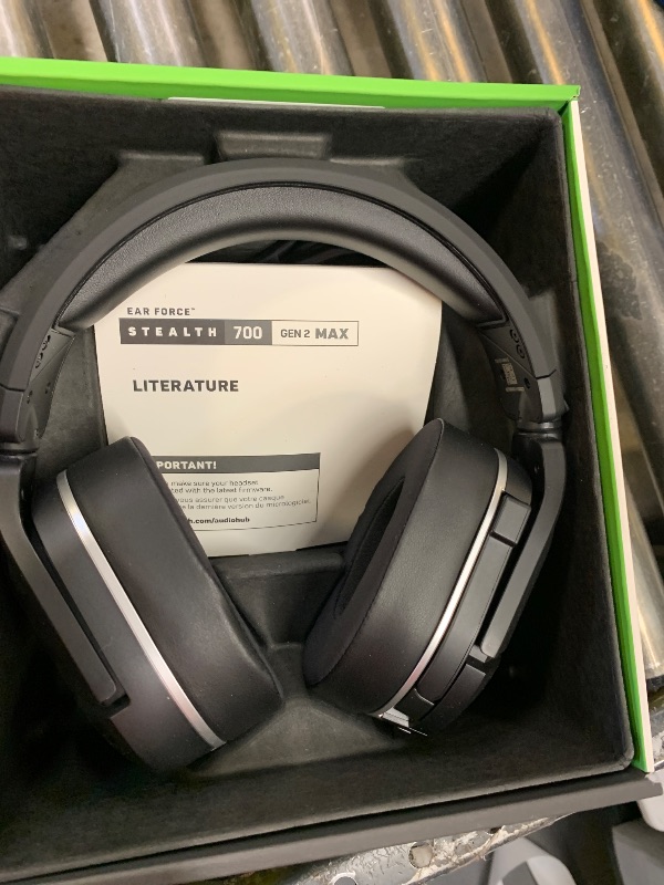 Photo 2 of Stealth 700 Gen 2 MAX Wireless Gaming Headset for Xbox, PS5, PS4, Nintendo Switch, PC