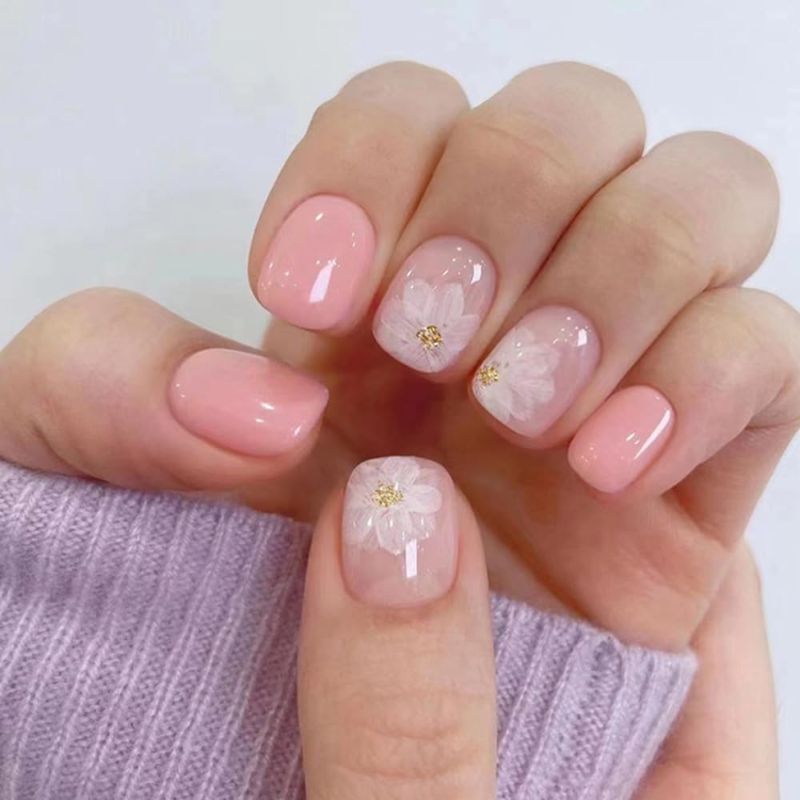 Photo 1 of White Flower Short Press on Nails Square with Sparkly Pistil Design, Glossy Gold Glitter False Nails Gel Glue on Nails, Pink Solid Color Manicure Art Fake Nails Stick on Nails for Women Girls Manicure
