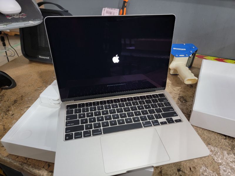 Photo 3 of Apple 2022 MacBook Air Laptop with M2 chip: Built for Apple Intelligence, 13.6-inch Liquid Retina Display, 16GB RAM, 256GB SSD Storage, Backlit Keyboard, 1080p FaceTime HD Camera; Starlight