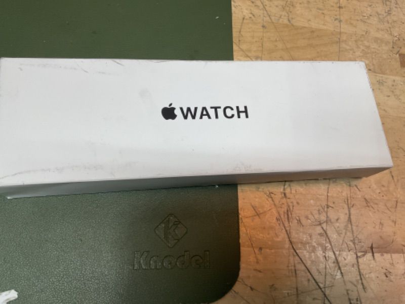 Photo 2 of Apple Watch SE (2nd Gen) [GPS 40mm] Smartwatch with Starlight Aluminium Case with Starlight Sport Band S/M. Fitness and Sleep Trackers, Crash Detection, Heart Rate Monitor, Retina Display