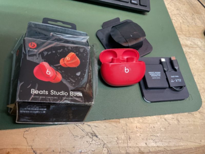 Photo 2 of BEATS STUDIO BUDS RED