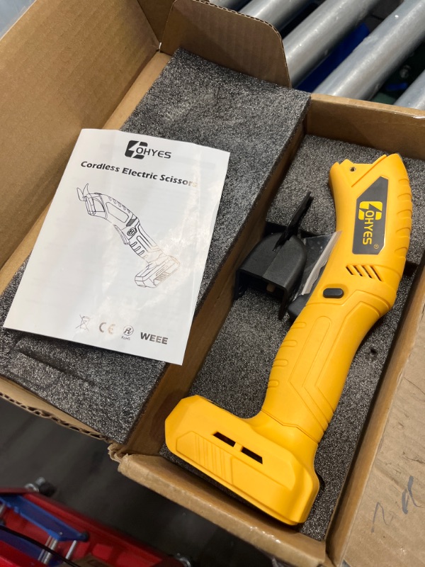 Photo 2 of ****BATTERY NOT INCLUDED**** Cordless Power Scissors Compatible with DeWALT 20v Max Battery for Fabric Leather Carboard Cutter Festival Decoration Hard-Plastic(Battery not included)