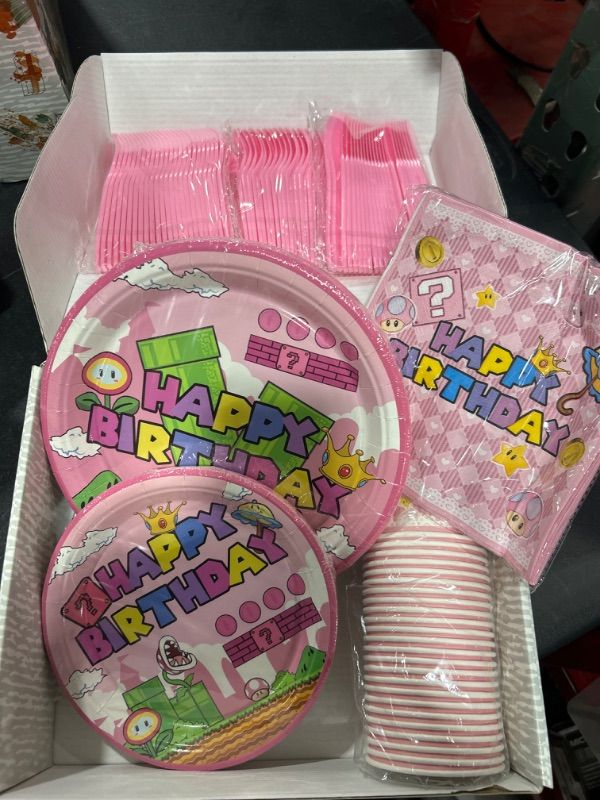 Photo 1 of PINK SUPERMARIO PARTY TABLE BIRTHDAY SET 