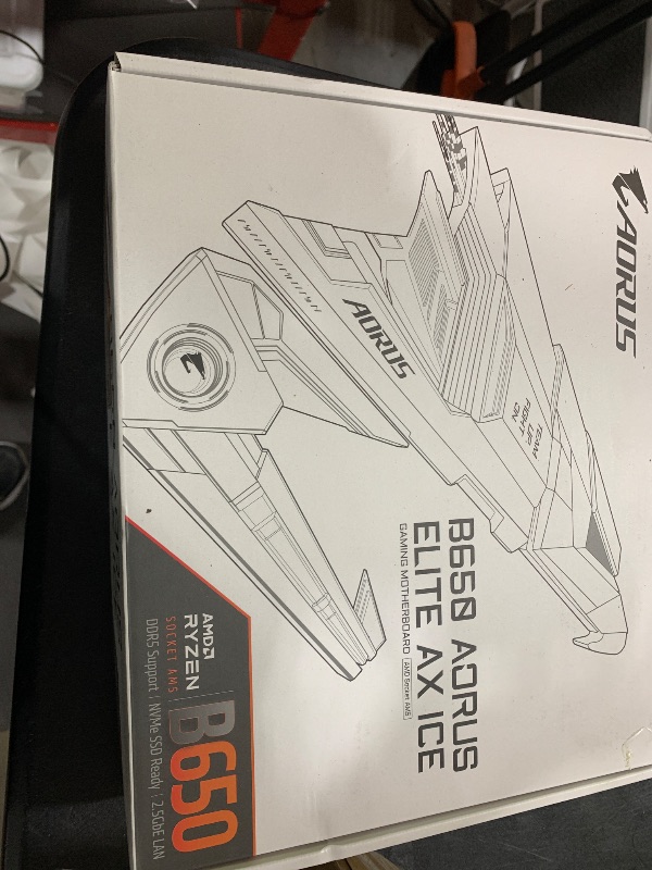 Photo 2 of GIGABYTE B650 AORUS Elite AX ICE (AM5/ LGA 1718/ AMD/ B650/ ATX/ 5-Year Warranty/ DDR5/ Triple M.2/ PCIe 5.0/ USB 3.2 Gen2X2 Type-C/WiFi 6E/ 2.5GbE LAN/Snow White/EZ-Latch/Motherboard)