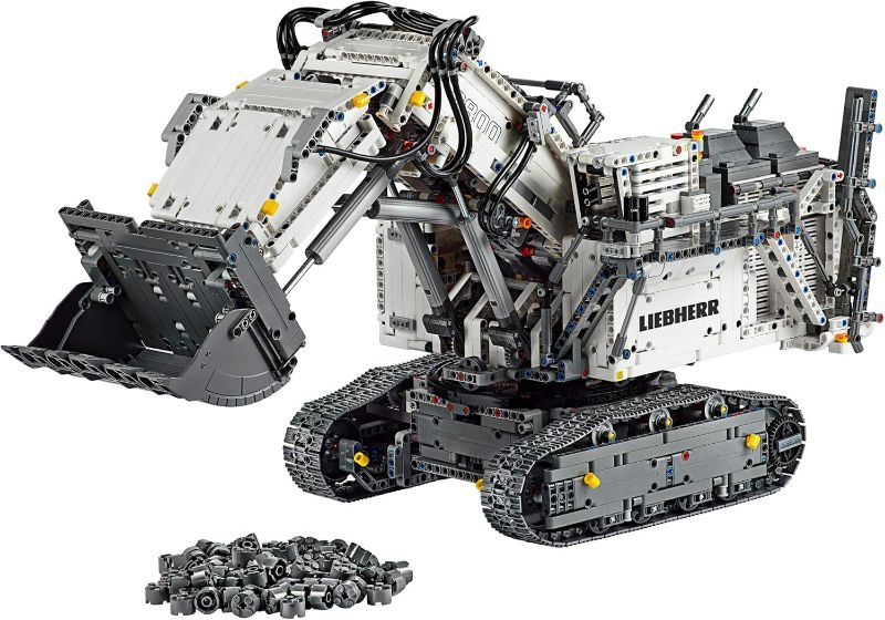 Photo 1 of LEGO Technic Liebherr R 9800 Excavator 42100 Building Kit (4,108 Pieces)
