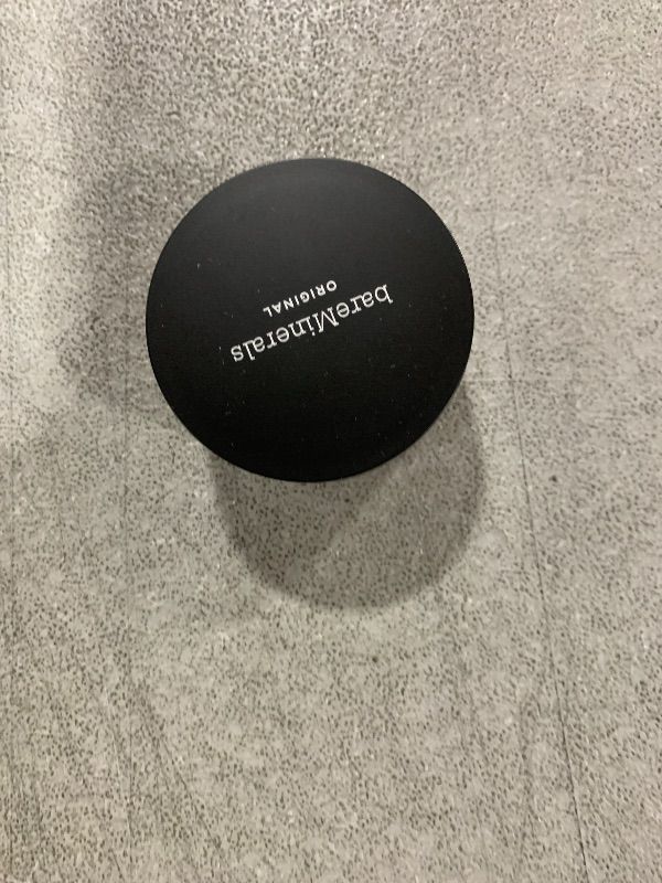 Photo 1 of bareMinerals Original Loose Powder Foundation SPF 15, Lightweight Mineral Loose Powder Foundation Makeup, Buildable Coverage, Talc Free, Vegan (Medium Beige 12)