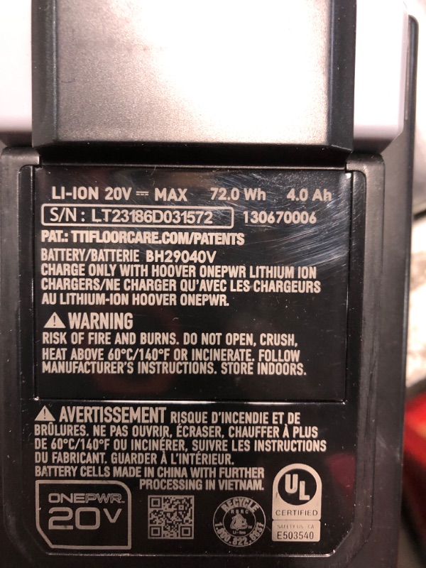 Photo 3 of (UNTESTED) Hoover ONEPWR 4.0 Ah Lithium-Ion Battery, with Battery Status LED Lights ONEPWR Cordless Products, 2X Longer Runtime, BH29040V, Black