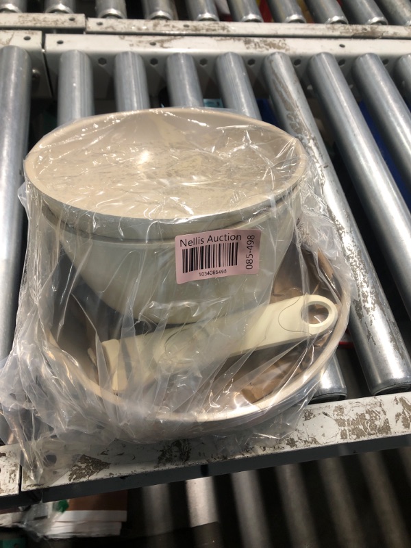 Photo 1 of **DAMAGED/ USED, HANDLE HAS A BURNT SPOT AND BOTTOM OF PANS ARE DIRTY**
Redchef Ceramic Pots and Pans Set Non Stick, Nonstick Kitchen Cookware Sets, Non Toxic Pots and Pans Set Non Stick, PFAS PFOA & PTFE Free, Detachable Handle Pots and Pans 5 Piece, RV 