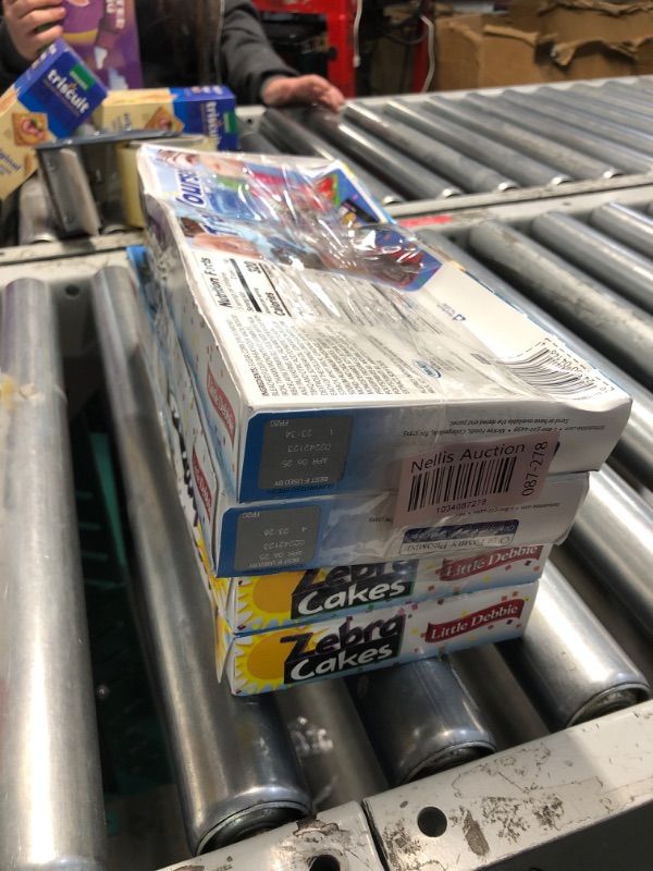 Photo 1 of * non-refundable bundle of 4* Little Debbie Zebra Cakes, 10 Twin-Wrapped Cakes, 13.0 oz Box, Pack of 0ne (1)