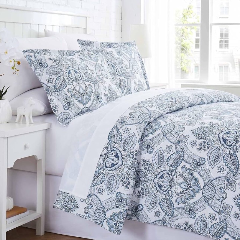 Photo 1 of ***STOCK PHOTO REFERENCE ONLY***NOT IN ORIGINAL PACKAGING*
Oversized Comforter Bedding Set Down Alternative All-Season Warmth, Soft Reversible Bohemian Paisley Bedspread 3-Piece and 2 Matching Shams, Blue 90X94