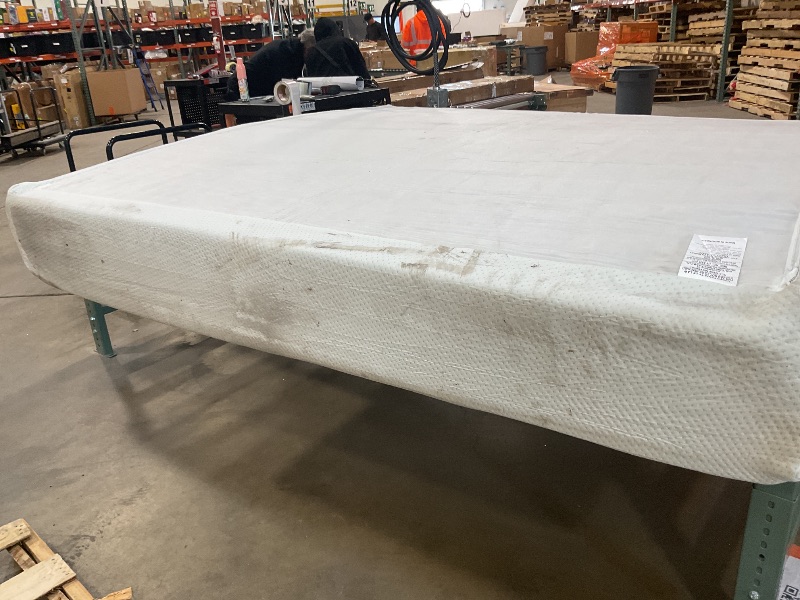 Photo 5 of ****mattress got dirty during processing and handling , does have a removal cover
ZINUS 11 Inch Green Tea Memory Foam Mattress [New Version], King, Fiberglass free, Medium Firm Feel, Zoned Pressure Relief, Certified Safe Foams & Fabric, Mattress in A Box