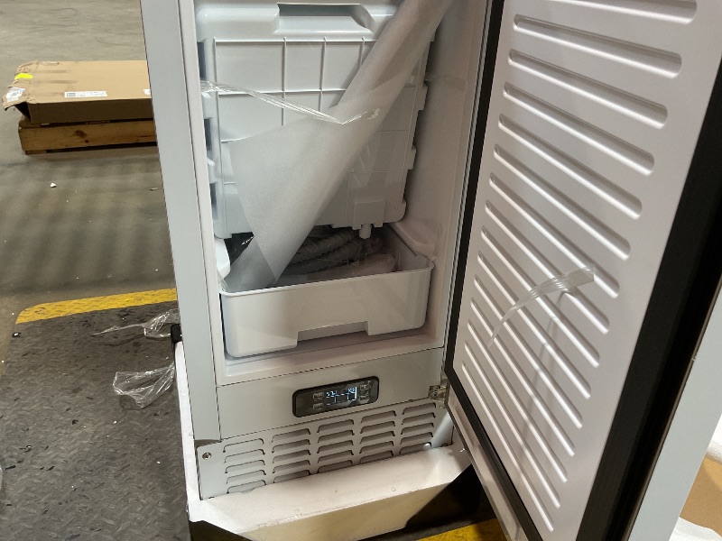 Photo 9 of ***near perfect item,but has chipped paint on door corner
Newair 15" Undercounter Nugget Ice Maker, Pebble Ice Maker Producing 66 lbs. Daily, Built-in or Freestanding in Stainless Steel, Sonic Ice Makers for Home, Bar, Restaurant