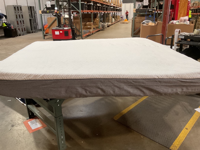 Photo 4 of ****mattress got dirty during processing and handling 
Novilla Queen Size Mattress, 12 Inch Gel Memory Foam Mattress for Cool Night & Pressure Relief, Medium Plush Feel with Motion Isolating, Bliss