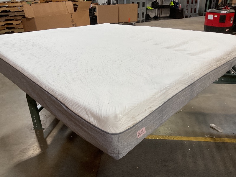 Photo 3 of ****mattress got dirty during processing and handling 
Novilla Queen Size Mattress, 12 Inch Gel Memory Foam Mattress for Cool Night & Pressure Relief, Medium Plush Feel with Motion Isolating, Bliss