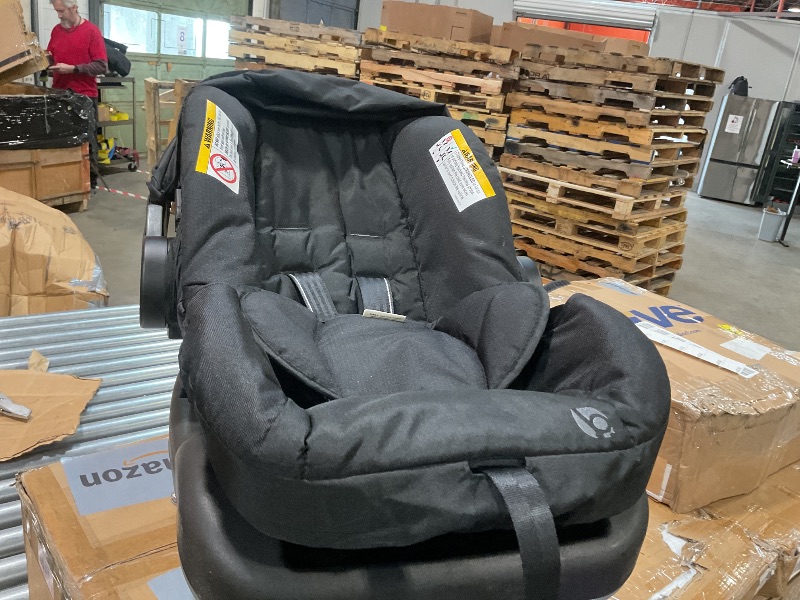 Photo 4 of Baby Trend Expedition® Race Tec™ PLUS Jogger Travel System with EZ-Lift™ PLUS Infant Car Seat, Ultra Black