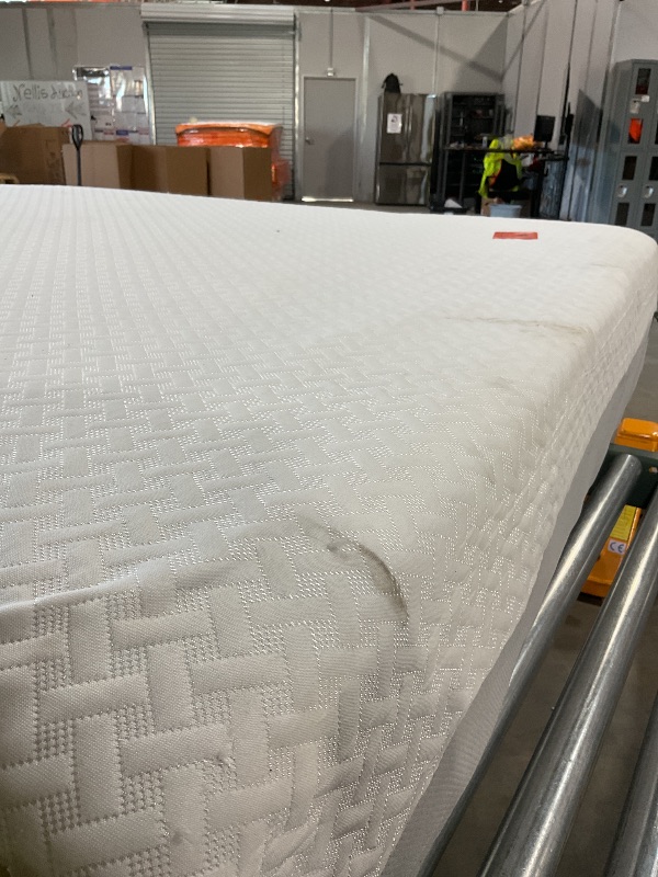 Photo 3 of ***mattress got dirty during processing and handling , does have a removable/washable cover 
ZINUS 12 Inch Green Tea Essential Memory Foam Mattress [New Version], Queen, Fiberglass Free, Medium Feel, Breathable Airflow Memory Foam, Certified Safe Foams & 