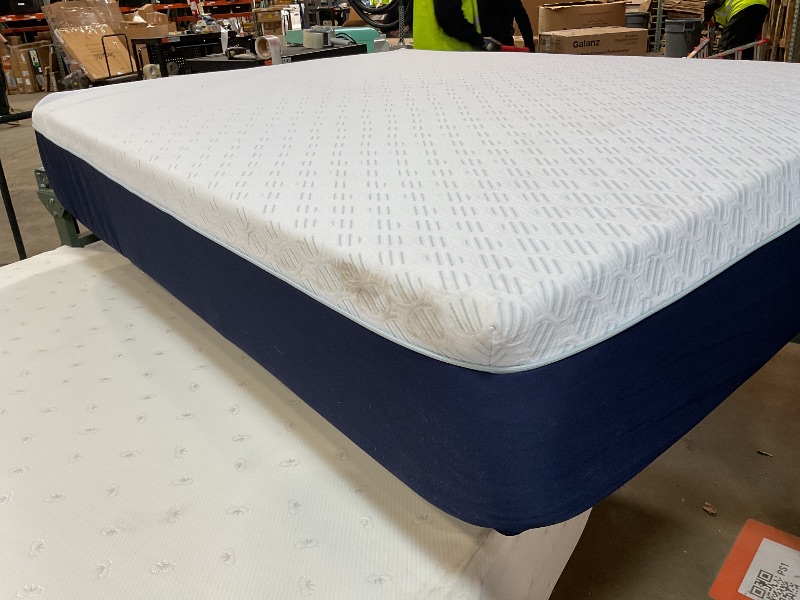 Photo 6 of ***mattress got dirty during processing and handling , does have a removable/washable cover 
Sleep Innovations Shiloh 14 Inch Memory Foam Mattress, Queen Size, Bed in a Box, Cradling Medium Support