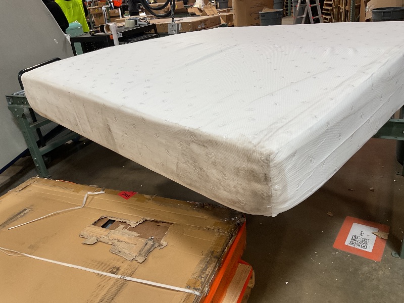 Photo 6 of ****mattress got dirty during processing and handling. Does come with a removable/washable cover.
Novilla King Mattress, 12 Inch King Size Memory Foam Mattress with Comfort Foam for Pressure Relief & Cool Fresh Sleep,Removable Washable Mattress Cover,Memo