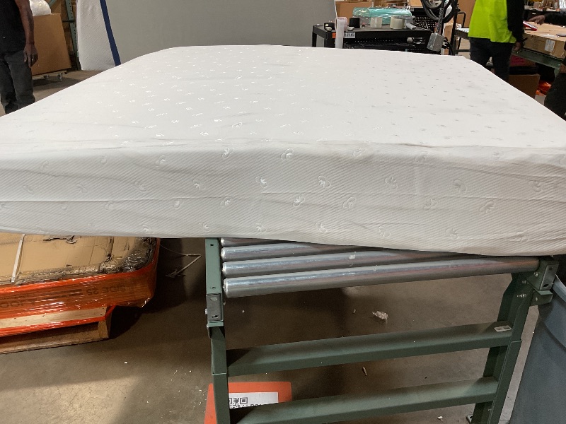 Photo 1 of ****mattress got dirty during processing and handling. Does come with a removable/washable cover.
Novilla King Mattress, 12 Inch King Size Memory Foam Mattress with Comfort Foam for Pressure Relief & Cool Fresh Sleep,Removable Washable Mattress Cover,Memo