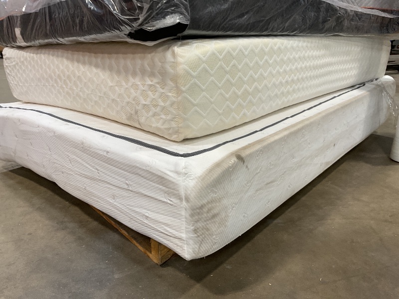 Photo 5 of *FINAL SALE / NO RETURNS
**MATTRESS PALLET
*ZINUS 6 Inch Spring Sensation Hybrid Mattress [New Version], Medium Firm Feel, Fiberglass Free, Youth and Guest Bedroom,
* ESHINE 14 inch Queen Memory Foam Mattress - Queen Size Mattress with Gel Memory Foam for