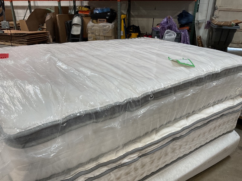 Photo 1 of ***Stack of 3 mattresses - NO RETURNS/FINAL SALE
*Novilla Queen Mattress in a Box, 12 inch Queen Size Mattress with Independent Spring & Comfortable Foam, Queen Hybrid Mattress for Back Pain Relief & Support, Motion Isolation, Certipur-Us Certified
*Novil