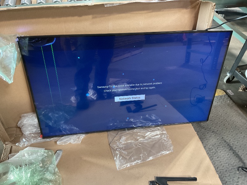 Photo 2 of ***Tv screen is damaged, but tv is functional. Selling for parts
SAMSUNG 50-Inch Class QLED 4K Q60D Series Quantum HDR Smart TV w/Object Tracking Sound Lite, Motion Xcelerator, Slim Design, Gaming Hub, Alexa Built-in (QN50Q60D, 2024 Model)