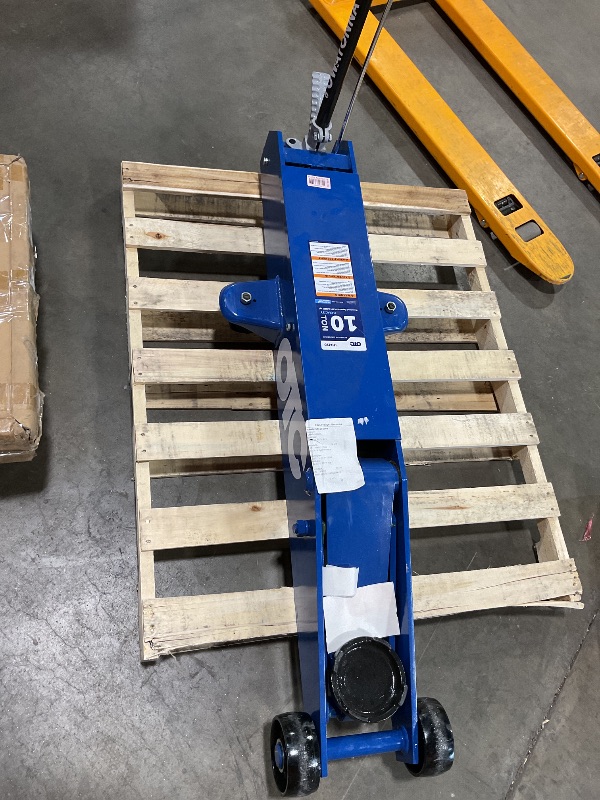 Photo 2 of *FOR PARTS ONLY*
*DOES NOT LIFT*
OTC HDJ10 10-Ton Service Jack with 3 Position Locking Handle and 6-3/8" to 22" Lifting Range