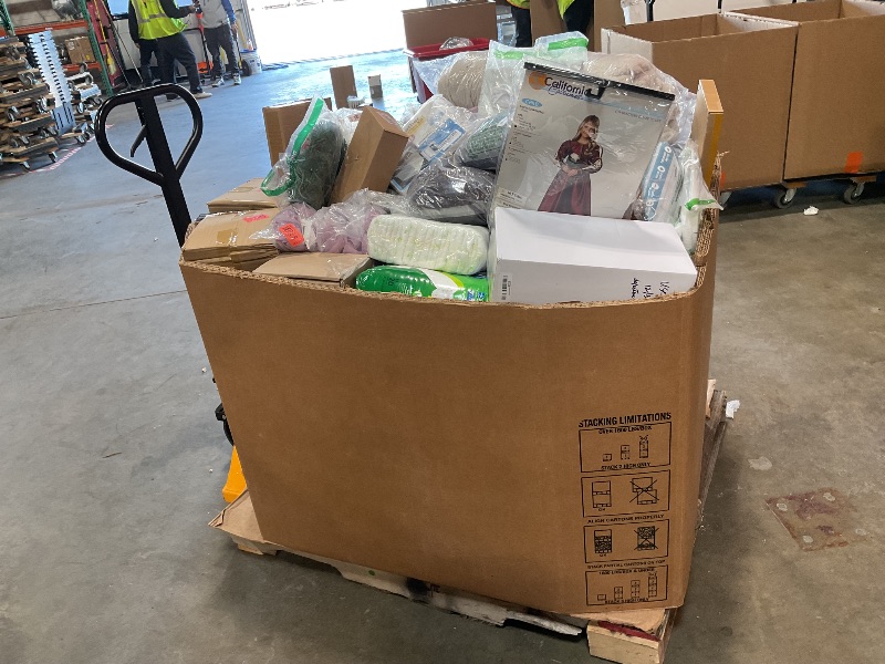 Photo 3 of ***AS IS / NO RETURNS - FINAL SALE*** ***BUNDLED PALLET OF ***
250+ ITEMS 