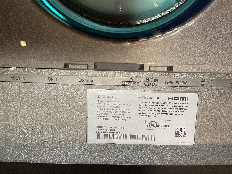 Photo 2 of **FOR PARTS ONLY**
**SCREEN CRACKED**
**MISSING POWER CORD**
SAMSUNG 49" Odyssey OLED (G93SC) Series Curved Gaming Monitor