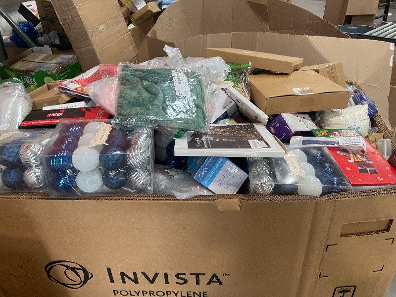 Photo 4 of ***AS IS / NO RETURNS - FINAL SALE*** ***BUNDLED PALLET*** ***OVER 350 ITEMS***WILL NEED TRUVCK FOR PICK-UP***