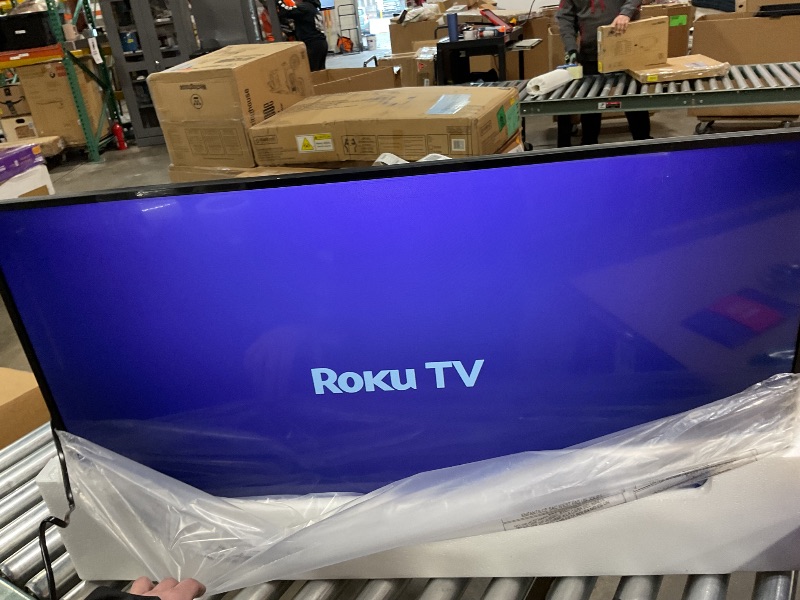 Photo 2 of 40" Class Select Series Full HD Smart RokuTV