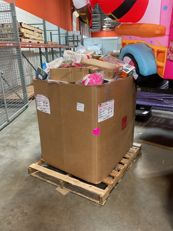 Photo 1 of **FINAL SALE/ NO RETURNS/ PALLET OF RANDOM ITEMS APPROXIMATELY 300 PCS**