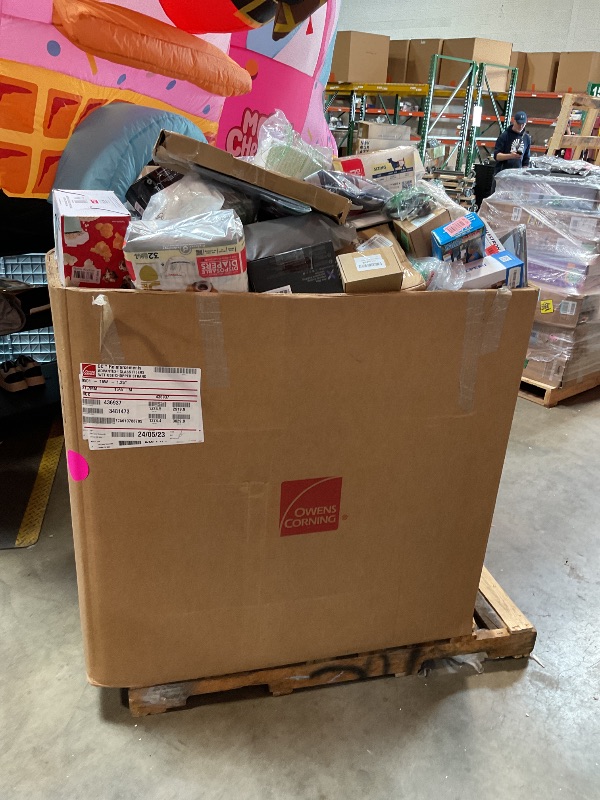 Photo 1 of **FINAL SALE/ NO RETURNS/ PALLET OF RANDOM ITEMS APPROXIMATELY 300 PCS**