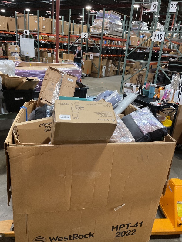 Photo 1 of ** FINAL SALE/ NO RETURNS/ PALLET OF RANDOM ITEMS APPROXIMATELY 300 PCS** 