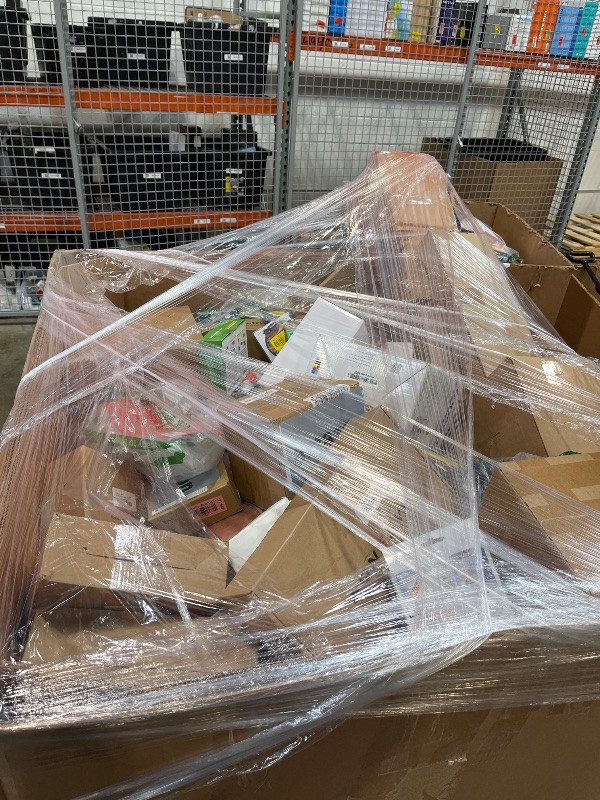 Photo 1 of **FINAL SALE/ NO RETURNS/ PALLET OF RANDOM ITEMS APPROXIMATELY 300 PCS**
WILL NEED TRUCK TO PUCK UP