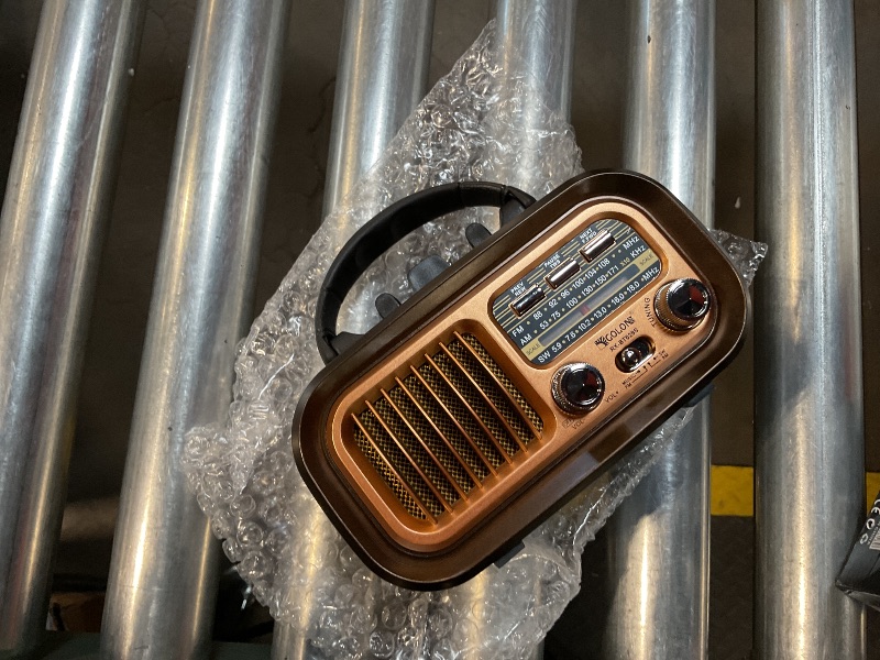 Photo 1 of *TOP HAS A CRACK* Portable Retro Radio, Small Vintage AM FM Shortwave Radio,Retro Decor,Solar/Battery Operated/Rechargeable Transisto Radio,TWS,Support TF Card/USB Playing,Gifts for Man Women