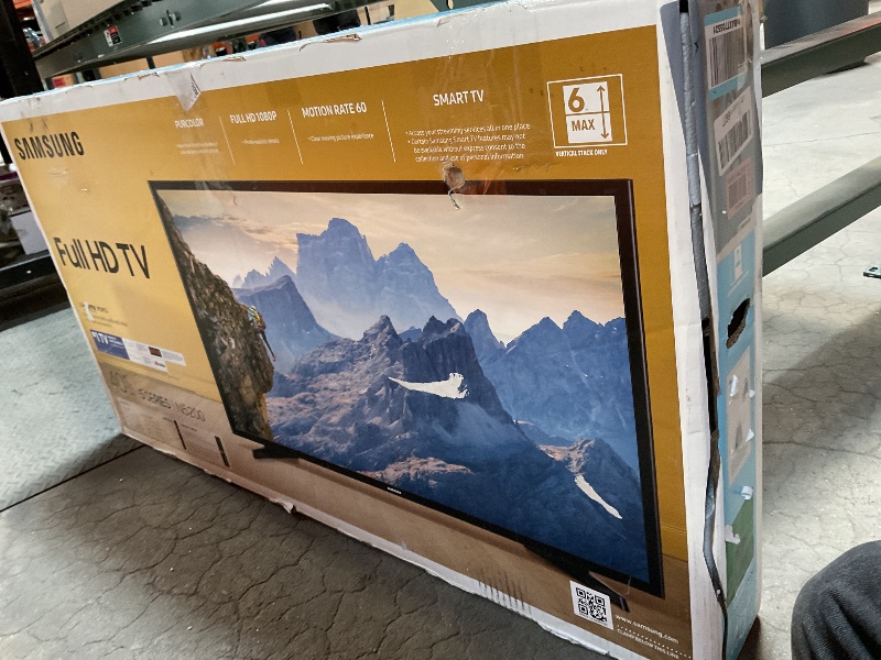 Photo 5 of 40" Class 5 Series LED Full HD Smart Tizen TV (2019)