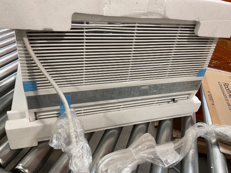 Photo 4 of **FOR PARTS ONLY** LG LW8024RSMX Window Conditioner, Wi-Fi Enabled w/Remote, 350 Sq.Ft, 4-Way Air Deflection, 3 Cooling and Fan Speeds, 115V, 8,000 BTU, White