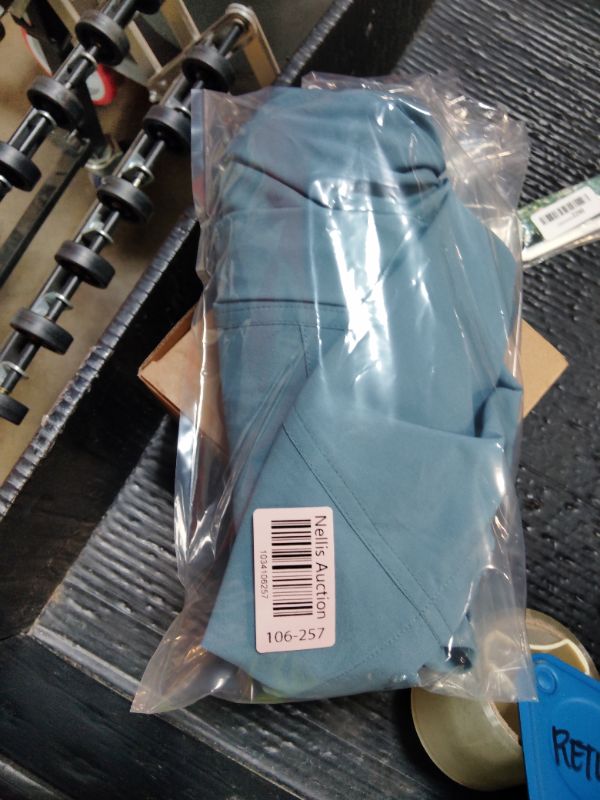 Photo 1 of ***HAS BROKEN ZIPPER**** Women's Cargo Capris Lightweight Quick Dry Hiking Pants Water Resistant Summer Travel Pants with 6 Pockets 2026 (Blue,XL)