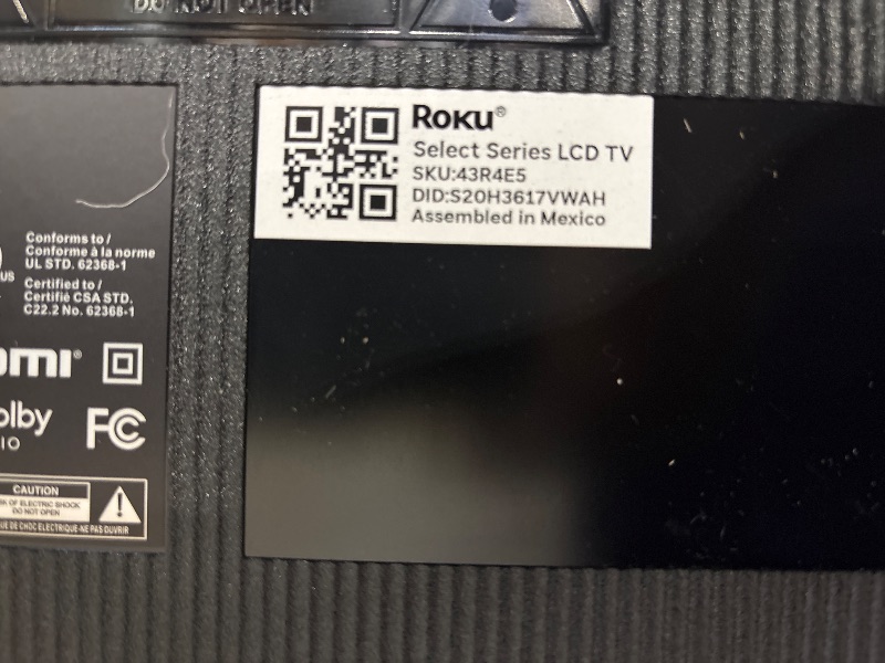 Photo 1 of *** SCREEN FLICKERS AFTER BEING POWERED ON FOR MORE THAN 5 MINS/ POSSIBLY FOR PARTS*** Roku 43-Inch Smart TV 2026 - Select Series, 4K HDR TV - RokuTV