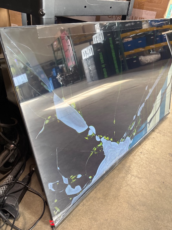 Photo 1 of ****FOR PARTS ONLY /NON-FUNCTIONAL DISPLAY DAMAGED ***** Roku 43-Inch Smart TV 2026 - Select Series, 4K HDR TV - RokuTV