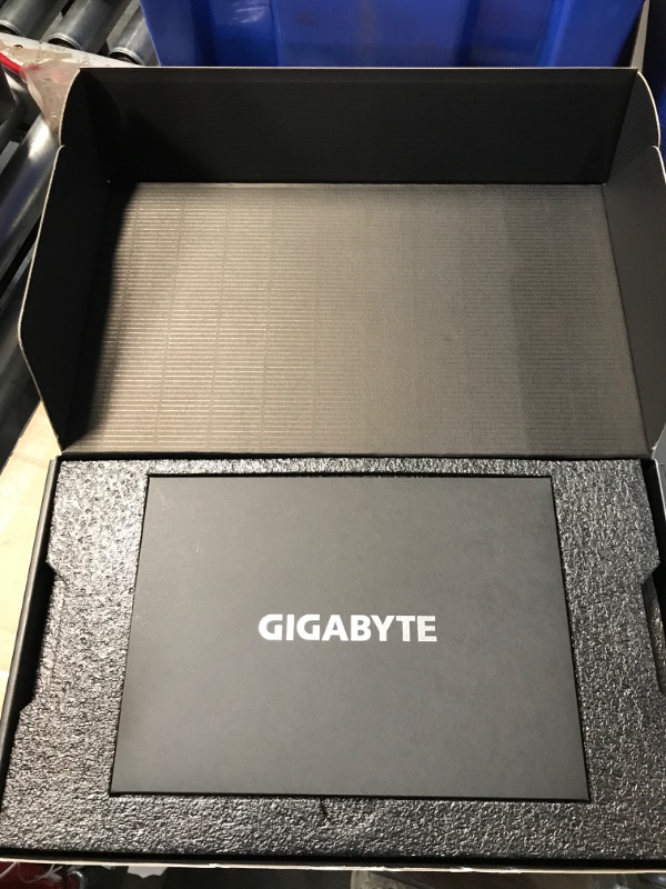 Photo 3 of ***(MAJOR DAMAGE/ SEE NOTES BEFORE BIDDING)***
Gigabyte GeForce RTX 3080 Ti Gaming OC Graphics Card 12GB GDDR6X PCI-E 4.0