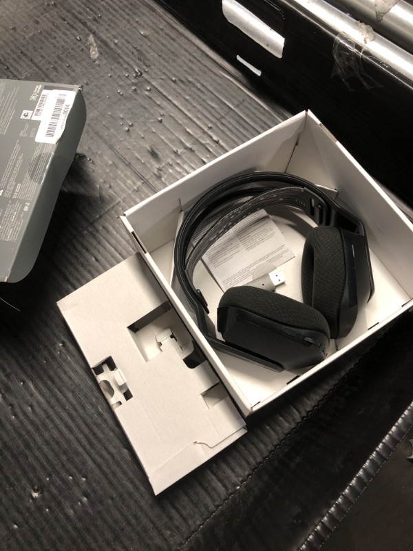 Photo 1 of Logitech G733 Lightspeed Wireless Gaming Headset with Suspension Headband, Lightsync RGB, Blue VO!CE mic technology and PRO-G audio drivers - Black